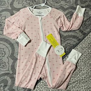 NWT Caden Lane sweet heart convertible zippy.